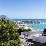 Luxury Clifton Studio Steps To Iconic First Beach