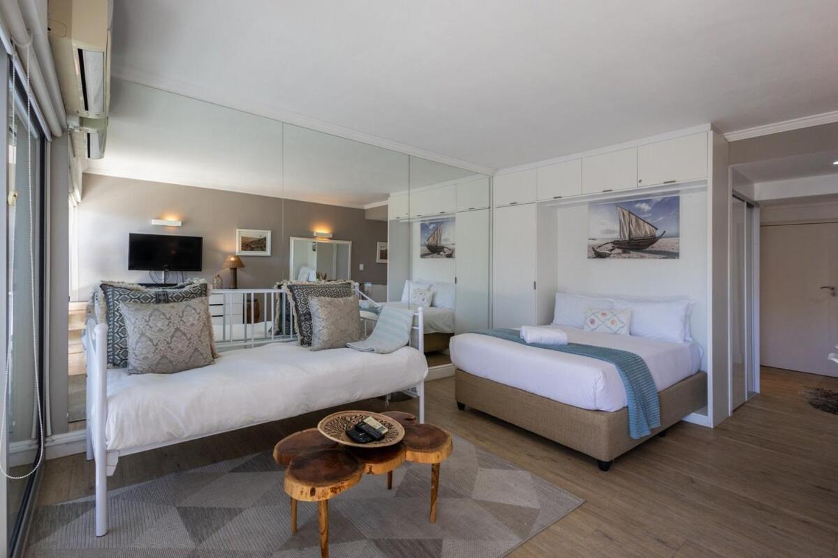 Apartment Luxury Clifton Steps To Iconic First Cape Town