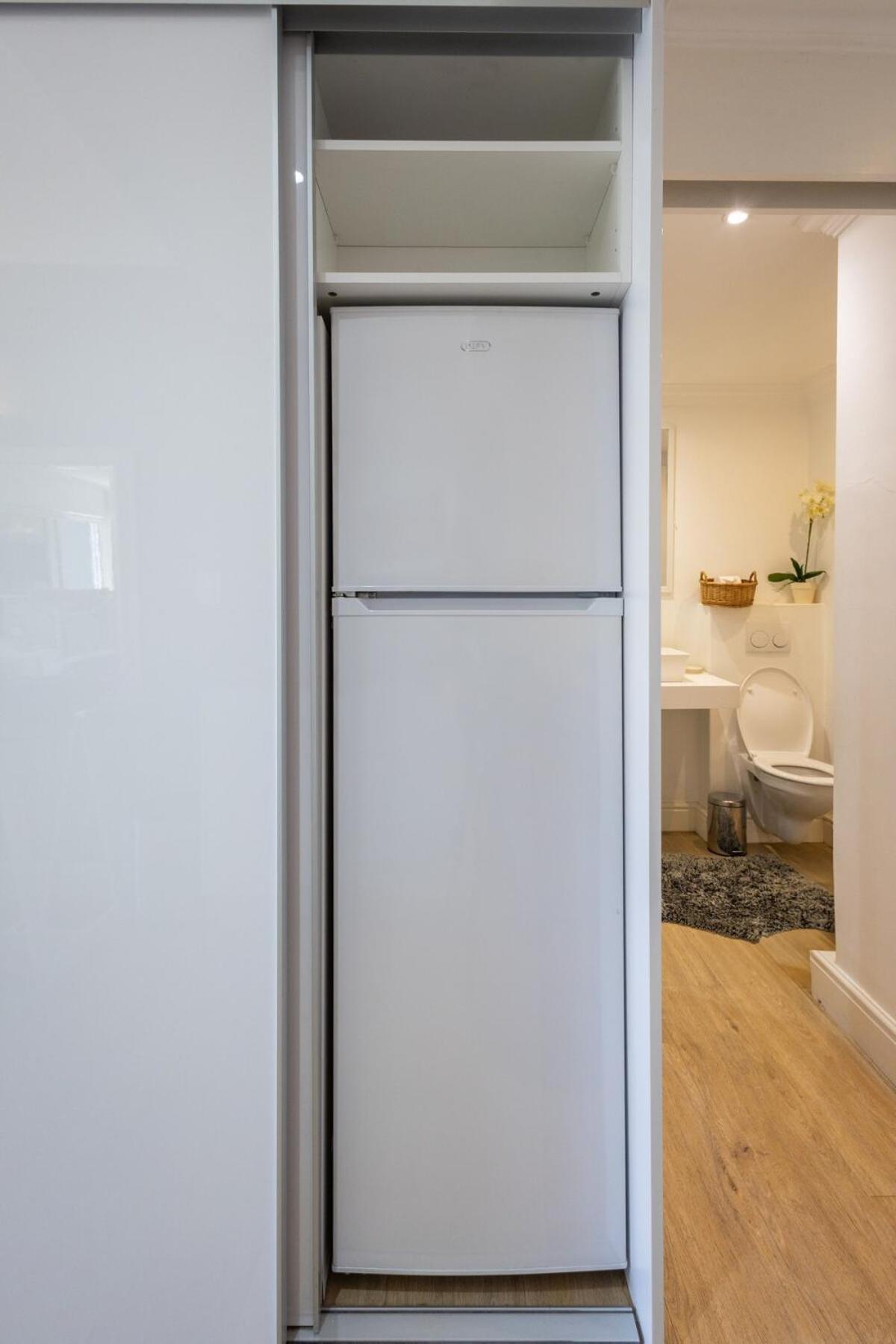 Luxury Clifton Steps To Iconic First Apartment