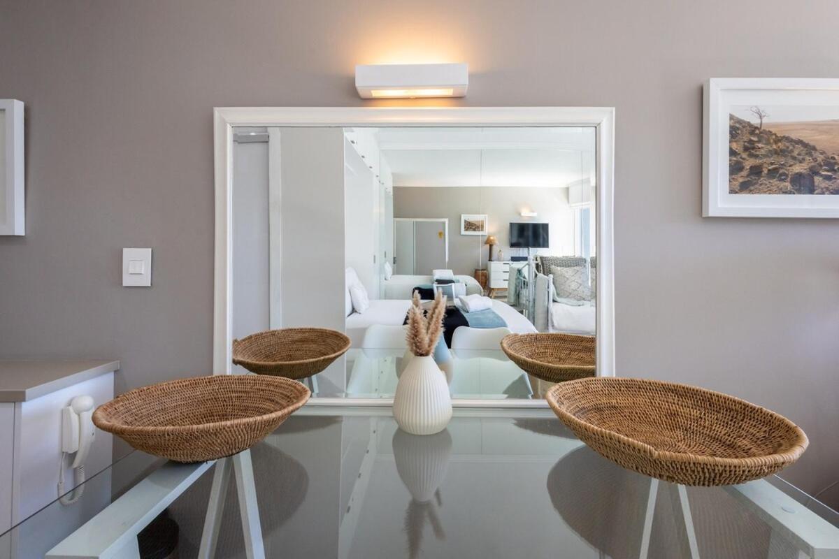 Apartment Luxury Clifton Steps To Iconic First *
