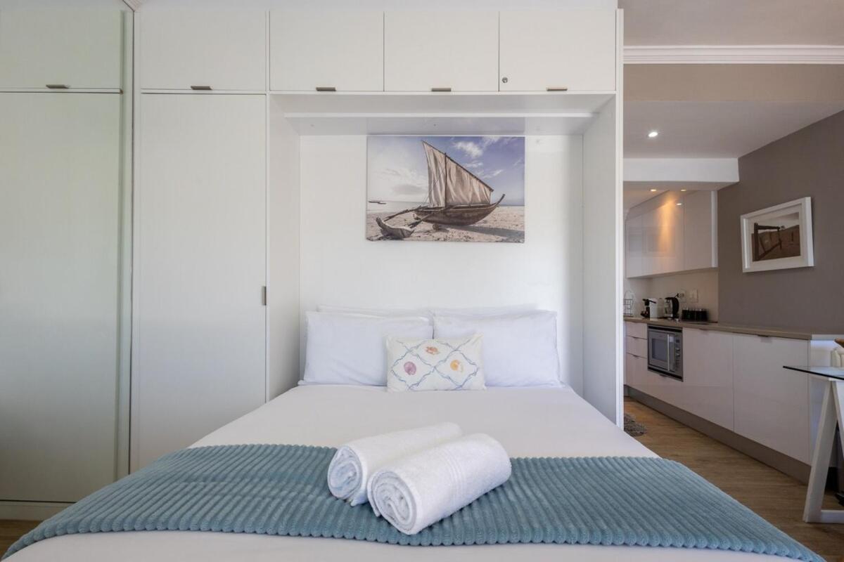 Luxury Clifton Steps To Iconic First *