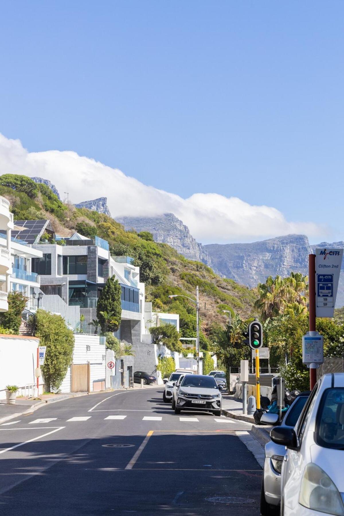 Luxury Clifton Steps To Iconic First Apartment