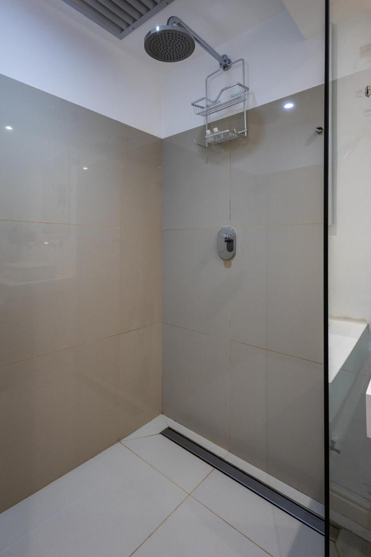 Apartment Luxury Clifton Steps To Iconic First *